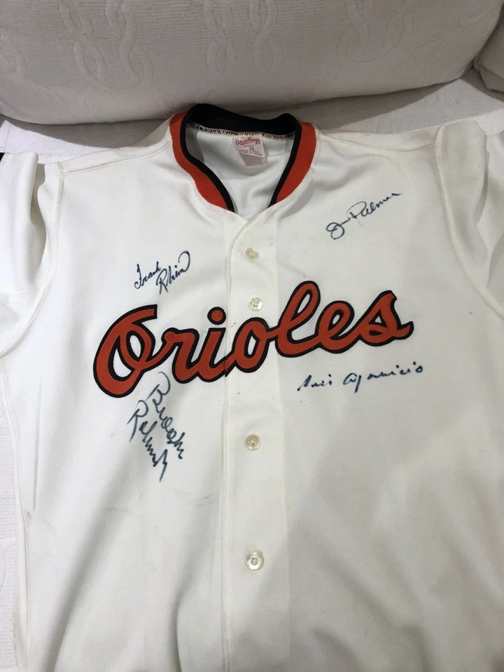Orioles Signed Jersey JSA Aparicio Palmer B & F Robinson Autographed Signature - Image 2 of 4