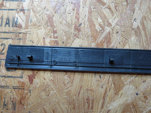 OEM 2005-2010 SCION tC Outer Plastic Scuff Plate Front Right / Left Trim 05-10 - Picture 5 of 8