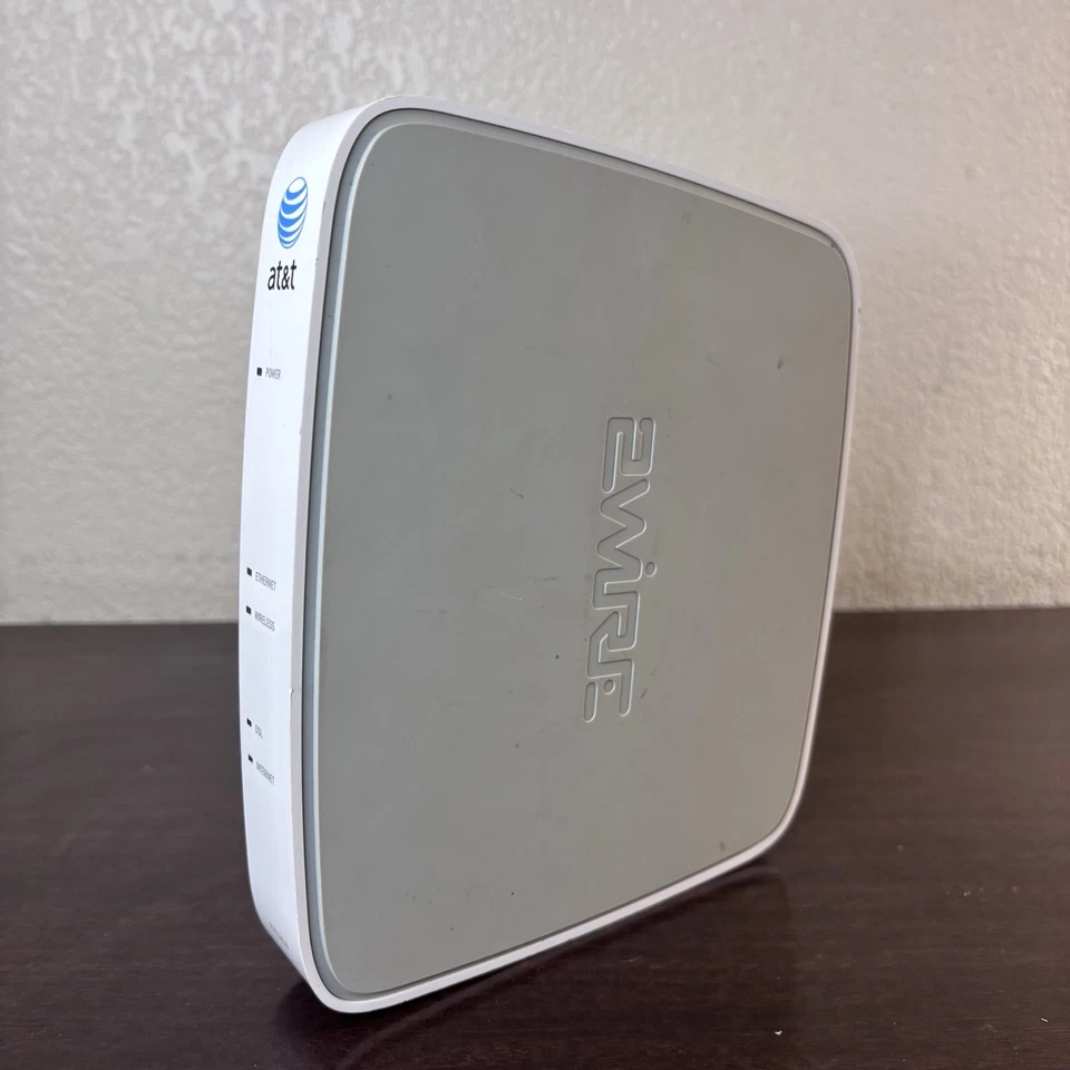 AT&T 2Wire Gateway 2701HG-B 54 Mbps 4-Port 10/100 Wireless G Router - Image 4 of 4
