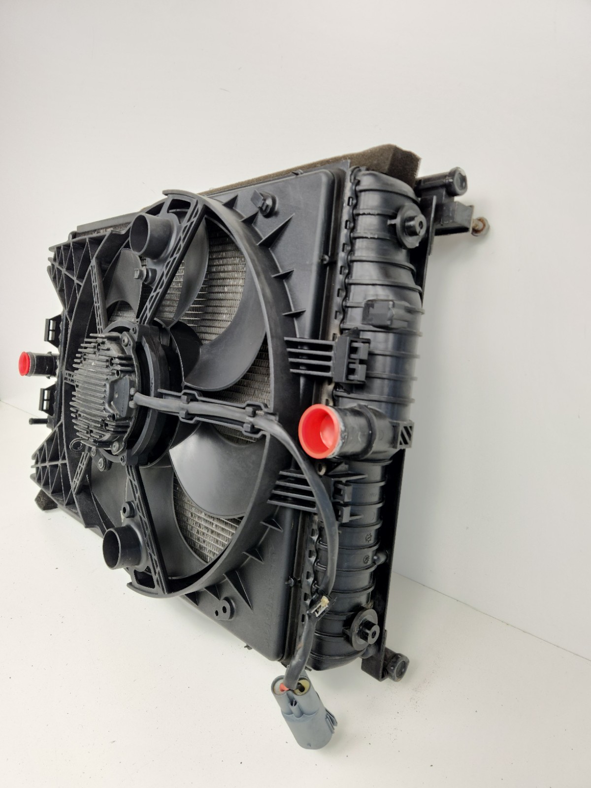 2012-2014 MCLAREN MP4-12C 650S 570GT LEFT REAR RADIATOR CONDENSER FAN OEM