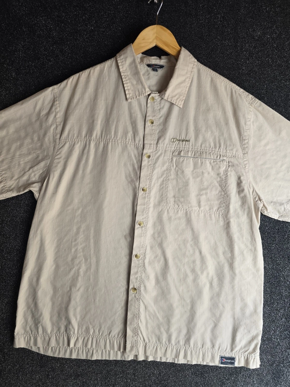Berghaus mens shirt xl Beige Check Shirt Short Sleeves Hiking Walking
Opens in a new window or tab