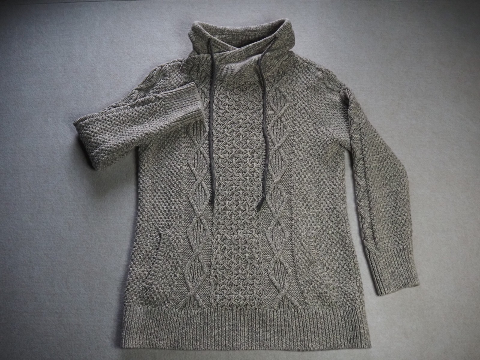 L.L.Bean Signature Women’s Chunky Cotton Cable Knit Funnel-Neck Sweater Small