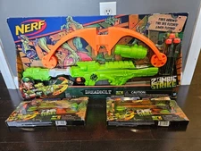 Nerf Zombie Strike Dreadbolt Blaster new in box + 2X 3 bolt ammo