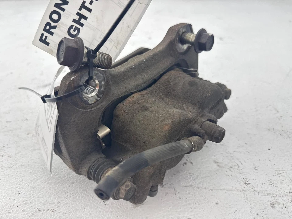 Conjunto de pinça de freio dianteira direita Honda Odyssey 2011-2017 fabricante de equipamento original - Imagem 3 de 4