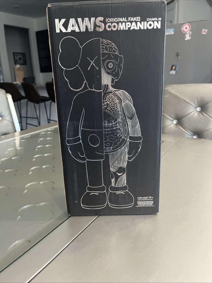 Preços baixos em KAWS KAWS Companion 1:6 figuras de ação de vinil