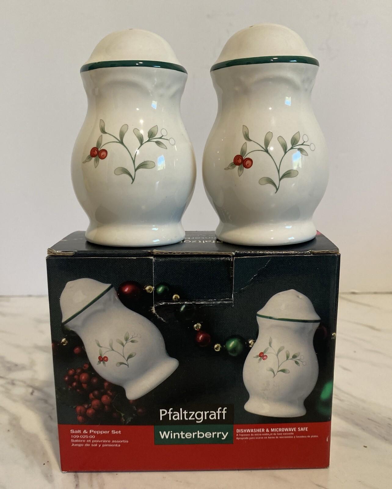 Pfaltzgraff Winterberry Salt and Pepper Shakers New In Box