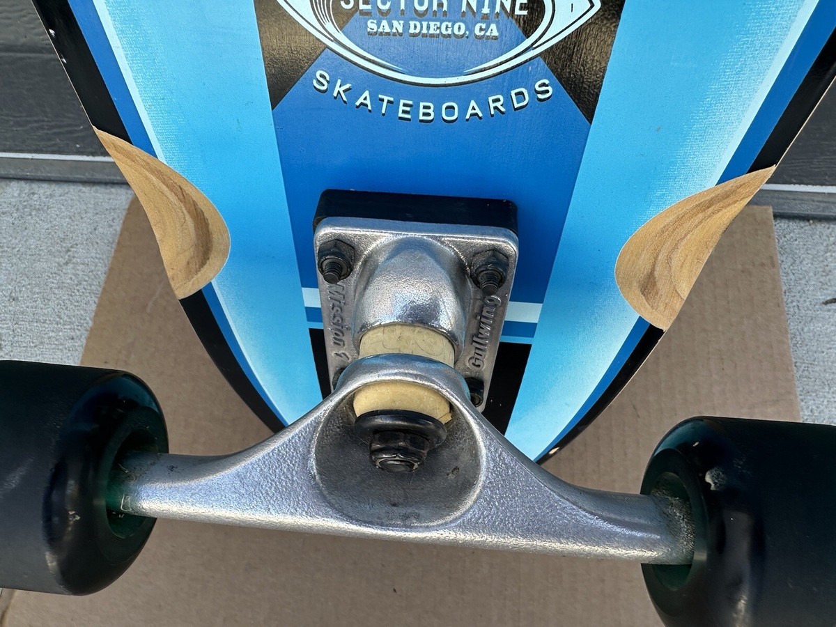 ガルウィングミッション1搭載クルーザー28.5インチ(Sector9トラック） Sector 9 Longboard Skateboard Gullwing Mission 1 Trucks