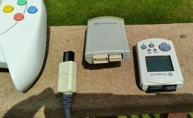 SEGA Dreamcast Controller With VMU and Rumble Pack - Tested, Working Great 