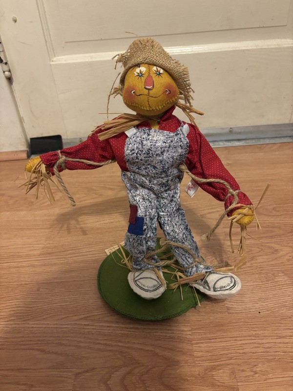 Annalee Scarecrow