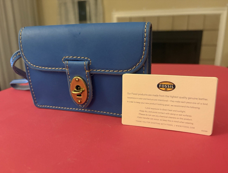 Fossil Blue Women's Solid Wristlet Wallet Turn Lock w/ Detachable Strap
