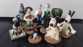 Wallace and Gromit Wrong Trousers / Close Shave models by Topfair. Discontinued.