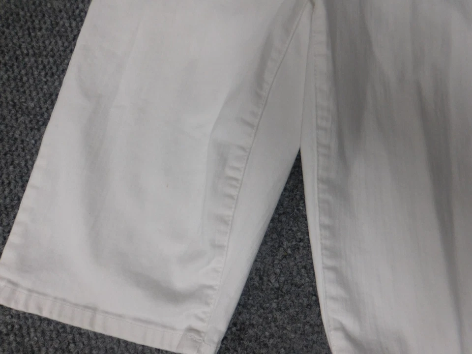 Pantalones cortos Nine West para mujer 6 bermudas blancas denim Foto 4 de 4