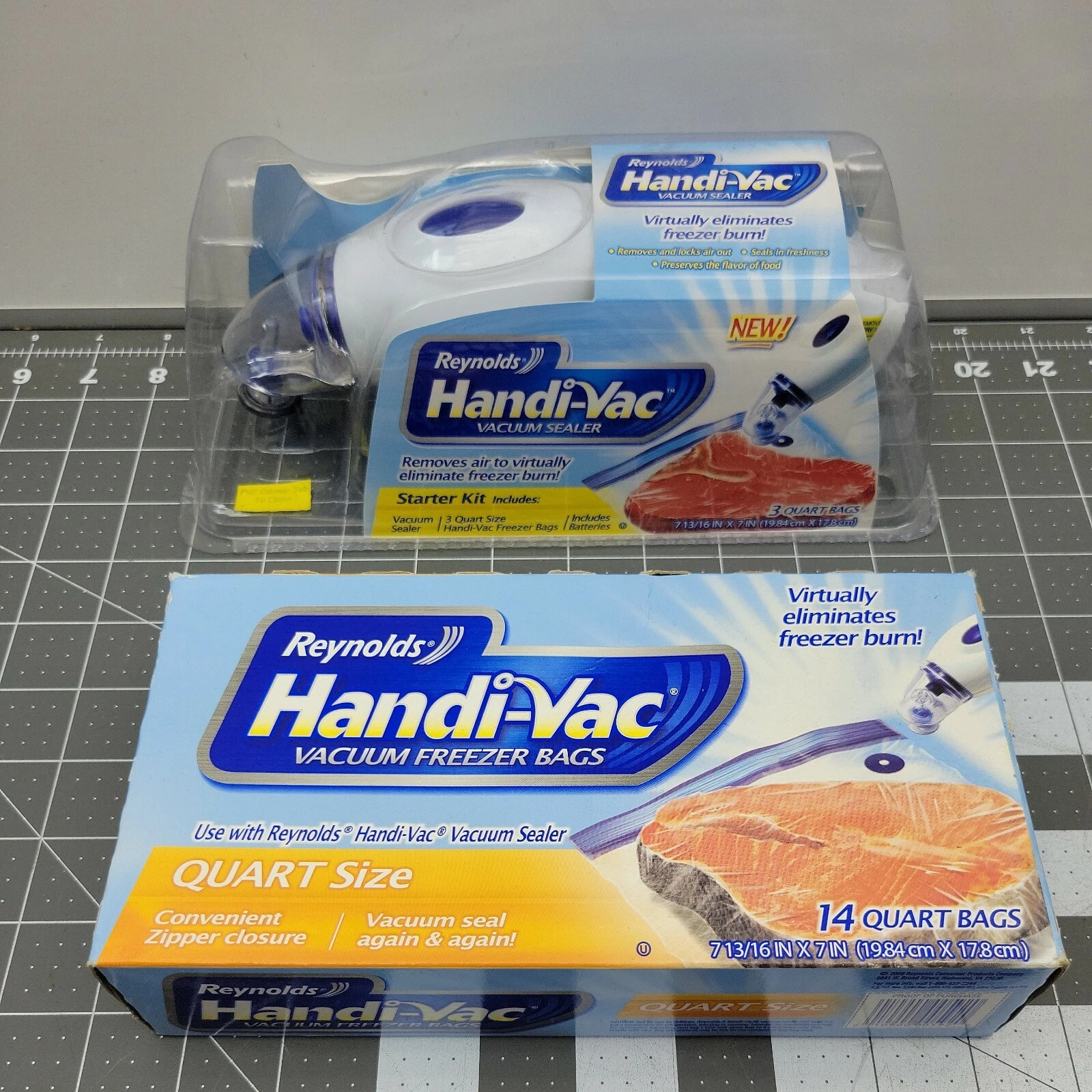 Reynolds Food Handi-Vac Vacuum Sealer Starter Kit Hand Held + 14 One Quart Box