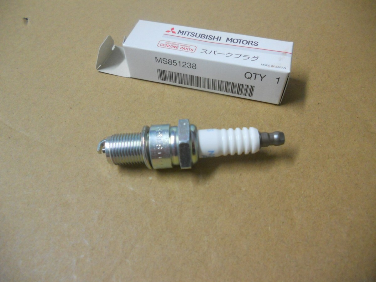 みっきー 🚗 🚕🚗 🚕 MR475896 Genuine Mitsubishi Disc Brake Caliper