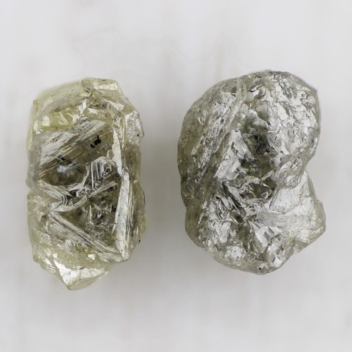 2,02 CT dunkelgrün 2 Stück natürlicher rauer loser Edelstein roher ungeschliffener Diamant - Bild 4 von 8