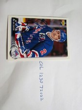1993 Upper Deck Brian Leetch Signed Hockey Card 