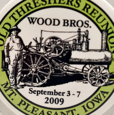2009 Old Settlers Threshers Association Wood Brothers Mountain Pleasant Iowa Pin