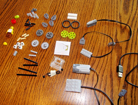 LEGO Education WeDo 9580 Complete Electronic Set w/4 LEGO Education Books & More