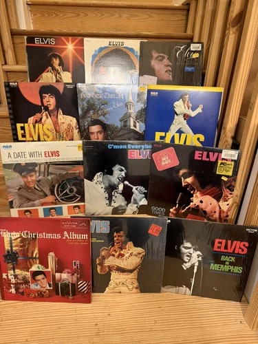 Lot 12 Elvis Presley Elvis' Albums Christmas Album ++++