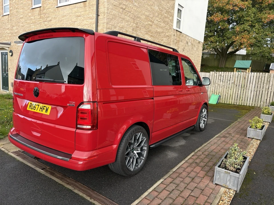 2017 T32 DSG 4MOTION KOMBI - Image 2 of 4