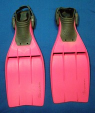 Dacor Turboflex SP SCUBA Diving Fins Adjustable Straps Vented Design Pink Size M