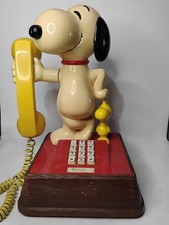 Vintage 1976 Snoopy and Woodstock Phone - Head Turning Push Button Telephone