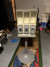 3 Bin Vendstar 3000 Bulk Candy Vending Machine w/ Stand missing keys