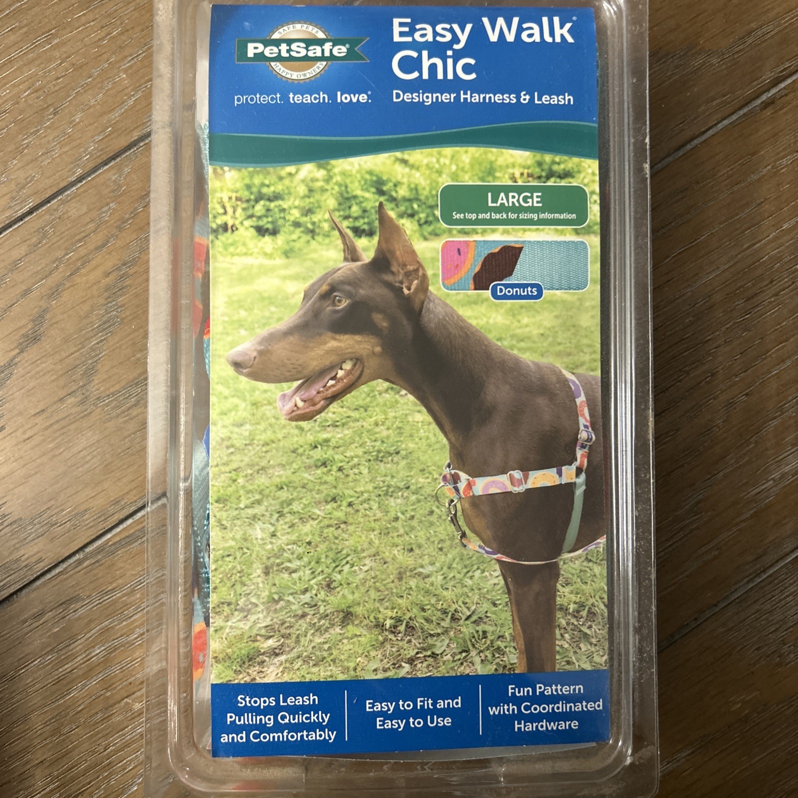 PetSafe Designer Easy Walk Chic Harness & Matching Leash Lar