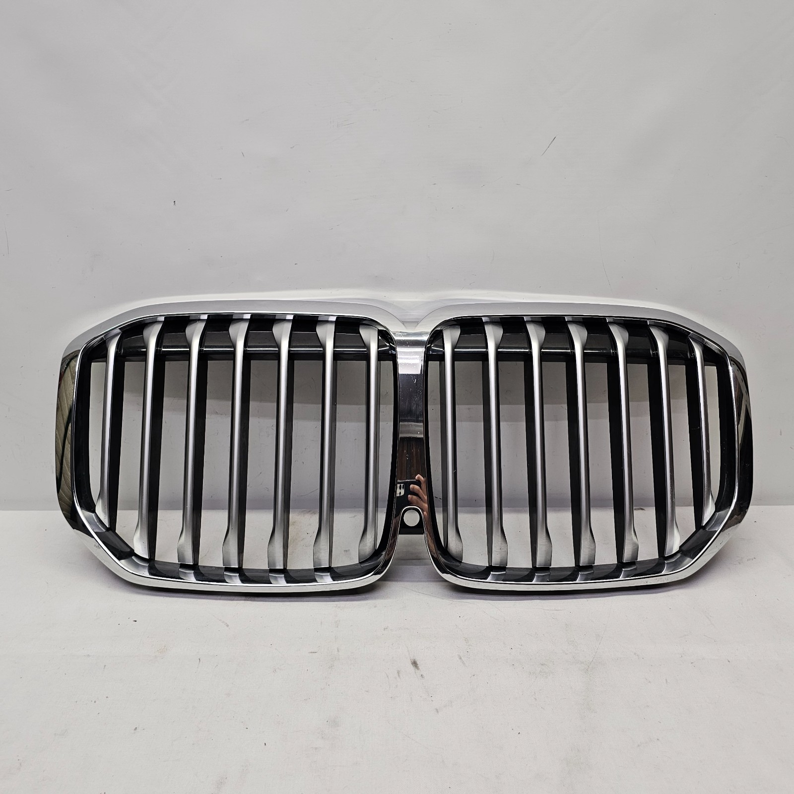 2019-2021 BMW X7 G07 Front Chrome Grille Grill w/ Camera Hole OEM