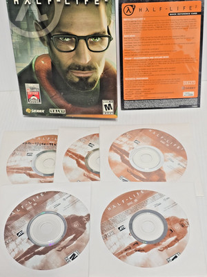 Half Life 2 Gordon Freeman Collectors Box With All 5 Discs & Reference Card