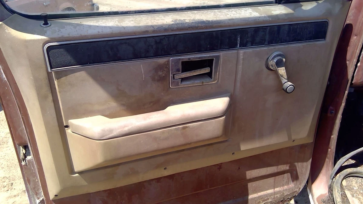 C10 door clearance panel trim