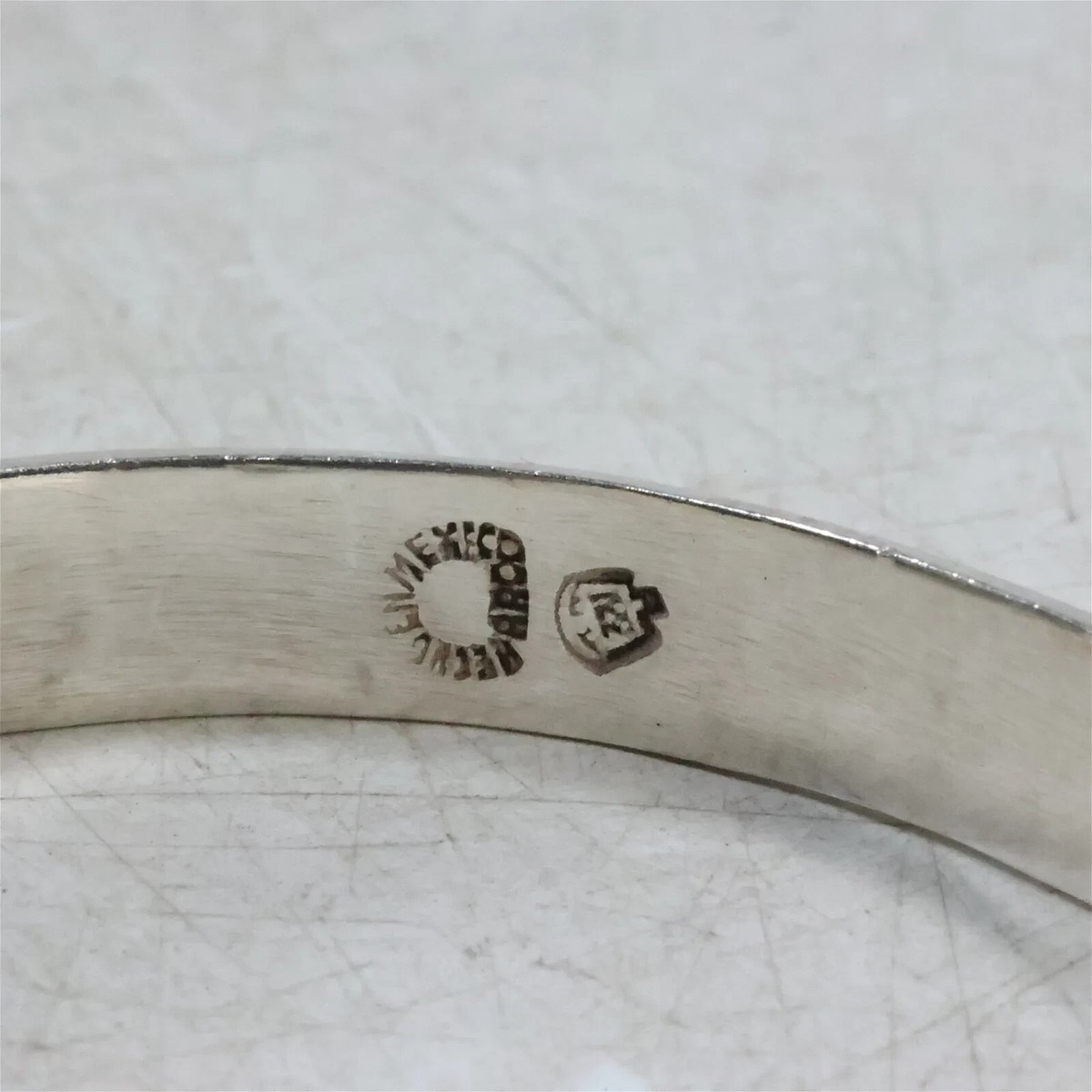 Set of 2 Vintage Sterling Silver Bracelets SAS 85Black Onyx Set of 2 Vintage Sterling Silver Bracelets SAS 85Black Onyx