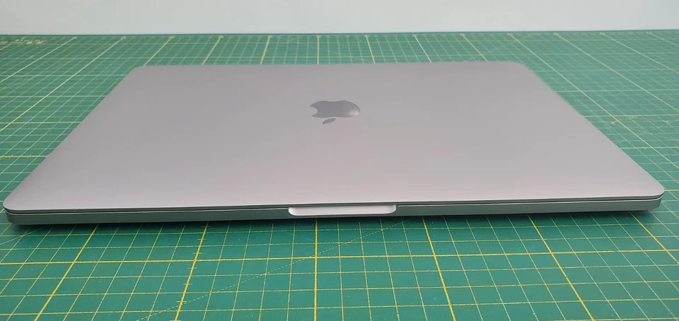Apple MacBook Pro 13" 2016 · i5 · 8GB · 512GB, Foto 3 von 5