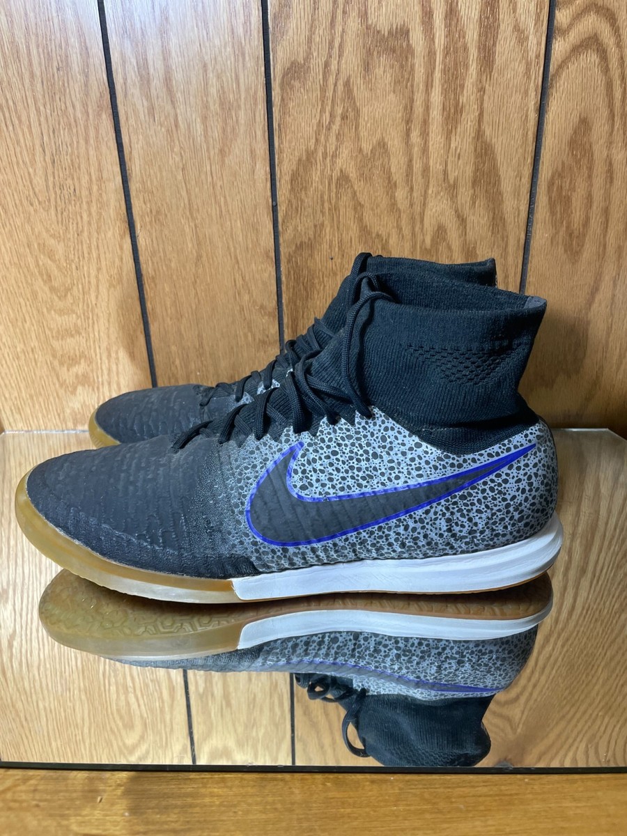 Nike Mens Rare Magistax Proximo IC 718358 001 Black Grey Soccer
