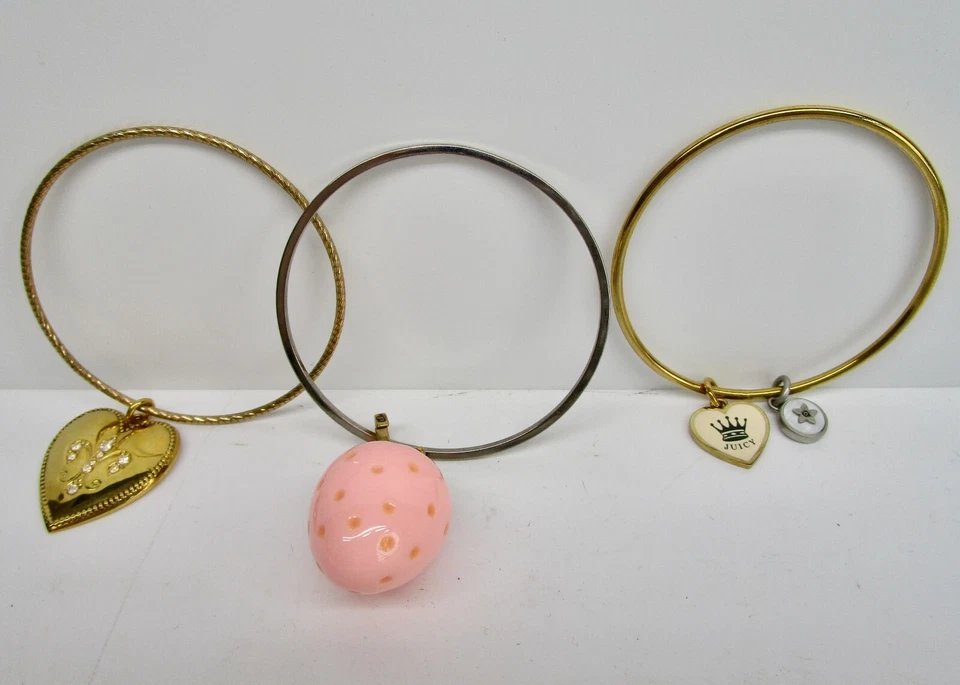Juicy Couture Charm Lote Rosa Fresa Corazón Flor Logo Pulseras Lote de 3 Y2K Foto 2 de 4
