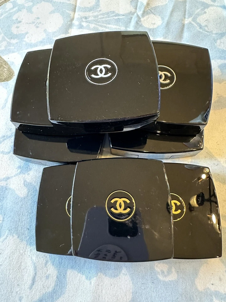 New Chanel Soft Touch Eyeshadow Ombre Essentielle 108 Exaltation (Deep Pink) - Image 4 of 4