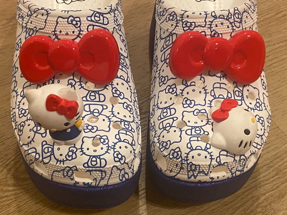 Hello Kitty High Heel Crocs Clogs Siren Clog blau/weiss Gr. 45/46 - Bild 2 von 4