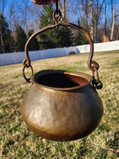 Vecchio calderone in rame da appendere pentola bollitore martellato e coda di rondine manico in ferro battuto