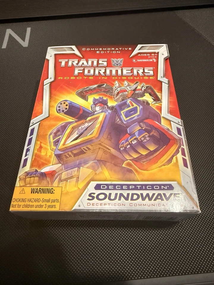 Transformers Edición Conmemorativa Serie G1 2012 Decepticon Soundwave Sin Abrir Foto 2 de 4