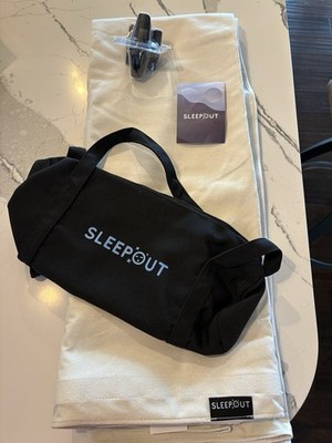 Sleepout  Portable Blackout Curtain - 54'' x 78'' (Item #CA66325) NEW IN PACKAGE