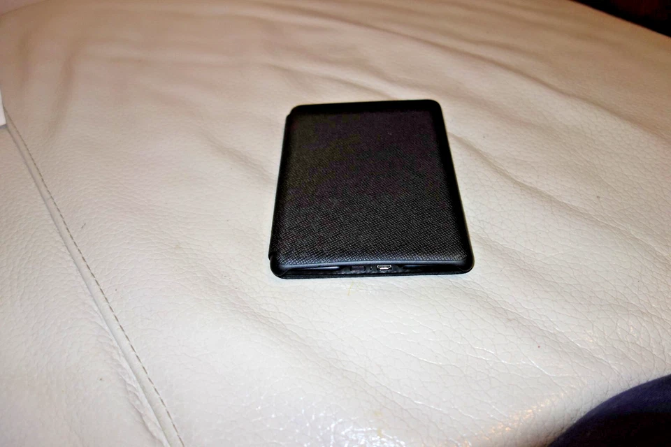 Amazon Kindle Model D01100 WiFi 4th Generation 2GB eBook Reader - Image 3 of 4