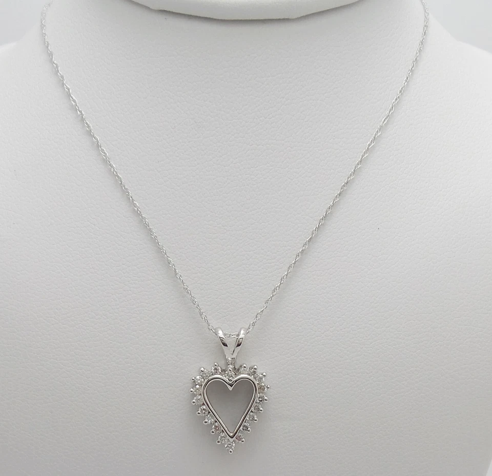 Colar Gargantilha Pingente Coração Diamante Redondo Natural 1/3CT Ouro Branco 10K - Imagem 2 de 4