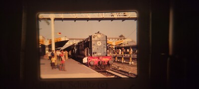 XME02 ZUG LOKOMOTIVE 35MM SLIDE D.O., AURANGBAD, INDIEN, 2006