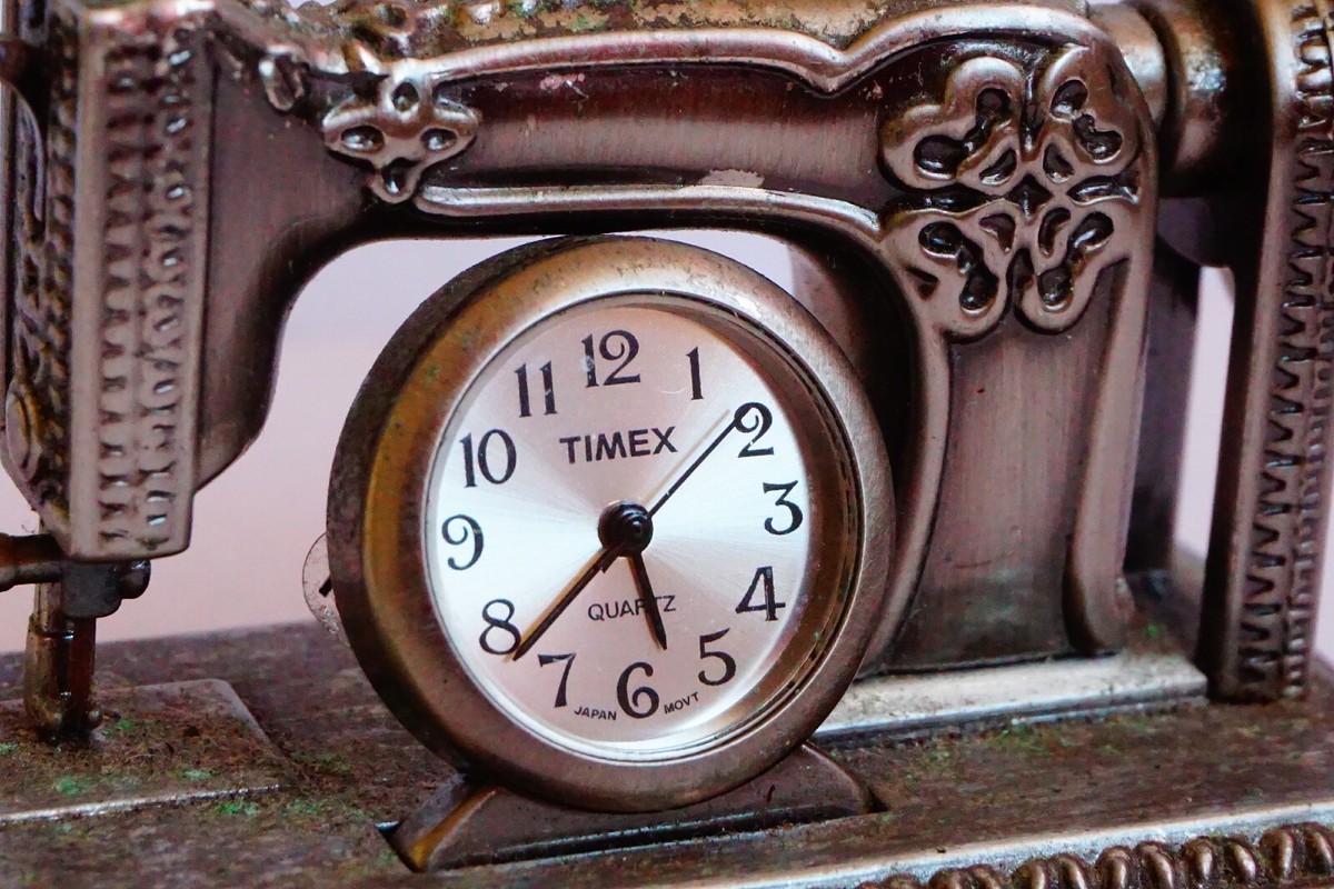 Timex Collectible Mini Clock Sewing Machine - Timex Quartz Japan