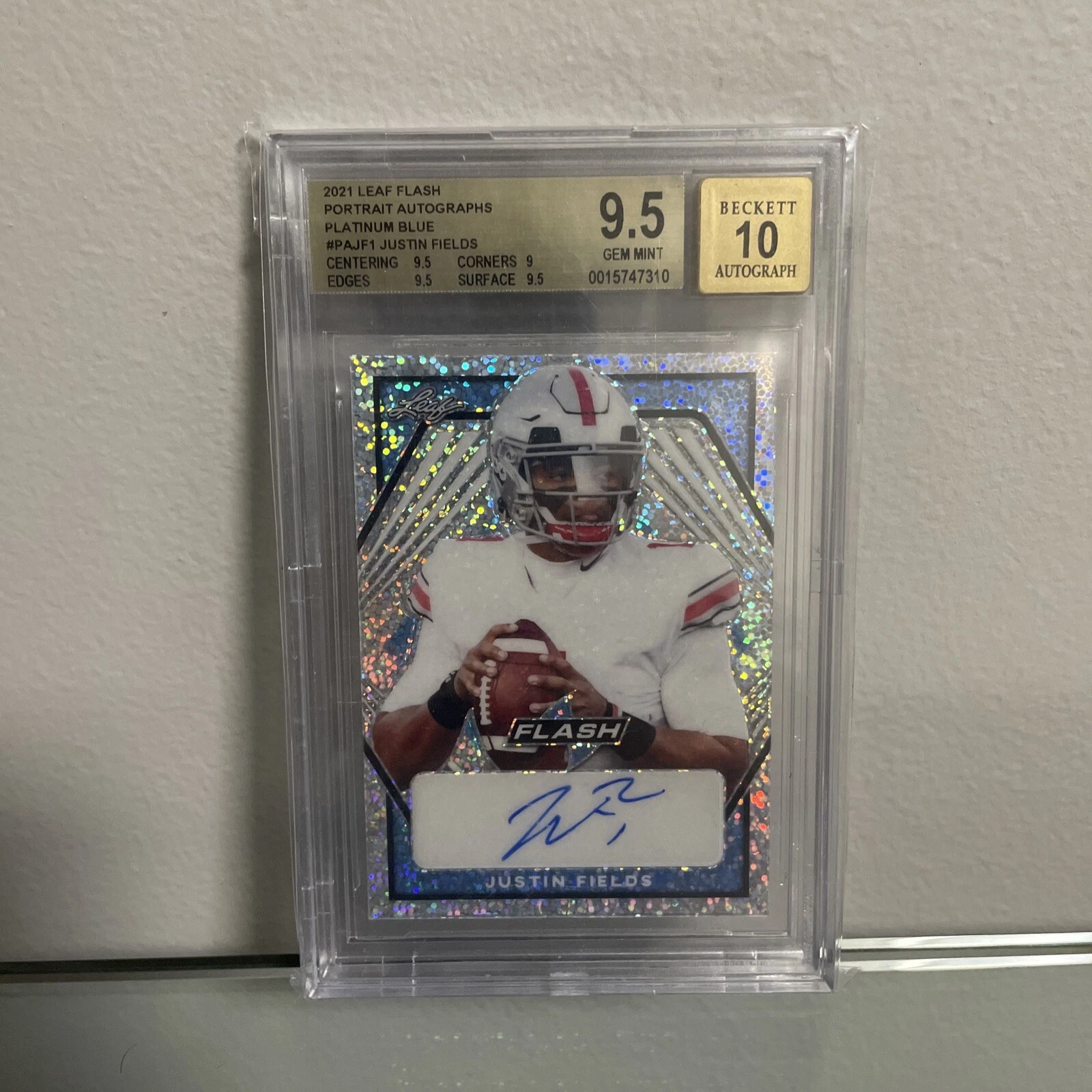 Justin Fields Leaf Flash Portrait Autographs #JF1 Platinum Blue