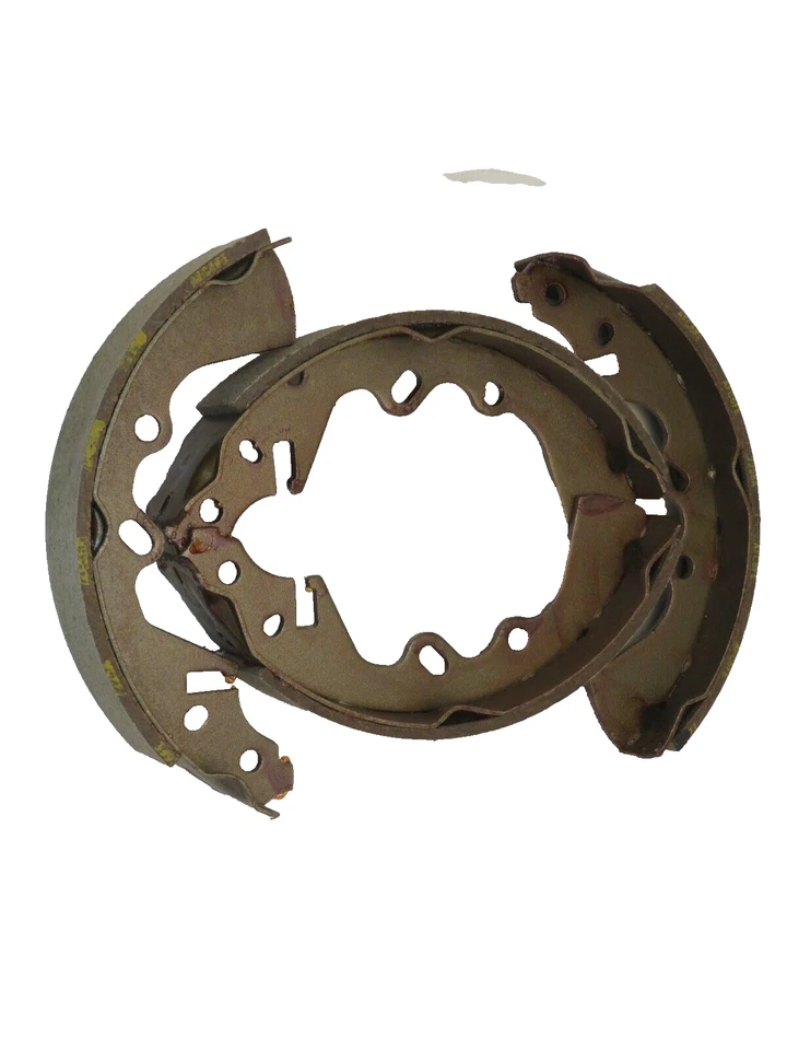 Задние тормозные колодки 1974-1978 Mazda RX-4 1976 RX-3 626 081-0549 - Изображение 2 из 3