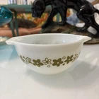 Vintage Pyrex Cinderella Crazy Daisy Spring Blossom #441  1-½ pt. Mixing Bowl