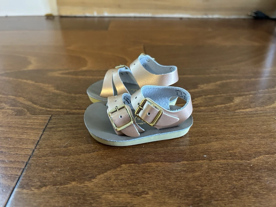 Salt Water Sandals Baby Infant Girl Size 0 Hoy Shoe Surfer Shiny Rose Gold - Image 2 of 4