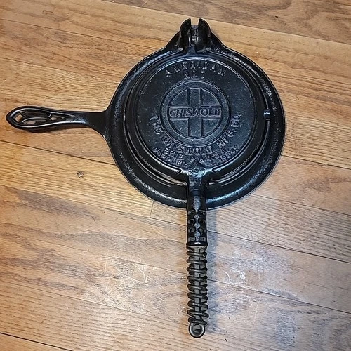 Griswold Cast Iron #7 Waffle Iron