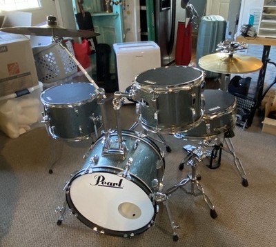 Pearl Roadshow 4 Piece Drumset
